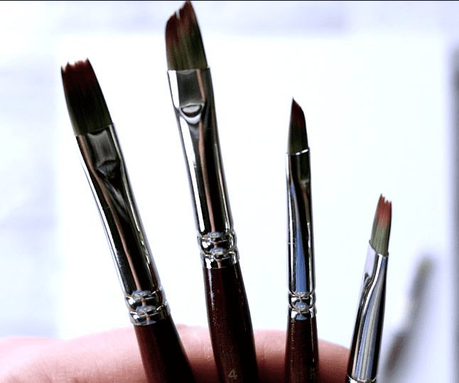 The Secret Tool for Creating Fine Details: Discover the Versatility of the Liner  Paintbrush