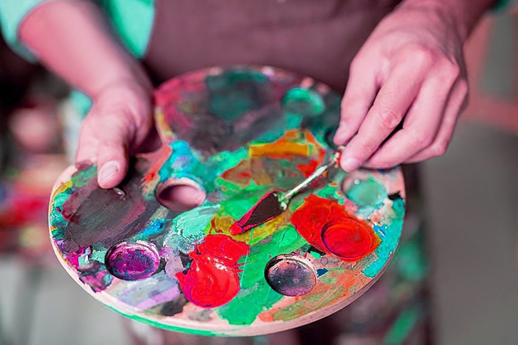 3 REASONS TO GO WITH ACRYLIC VS OIL PAINT UrArtStudio